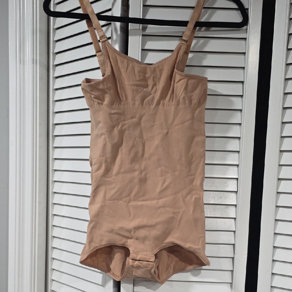 Women's Shapewear Bodysuit in Tan